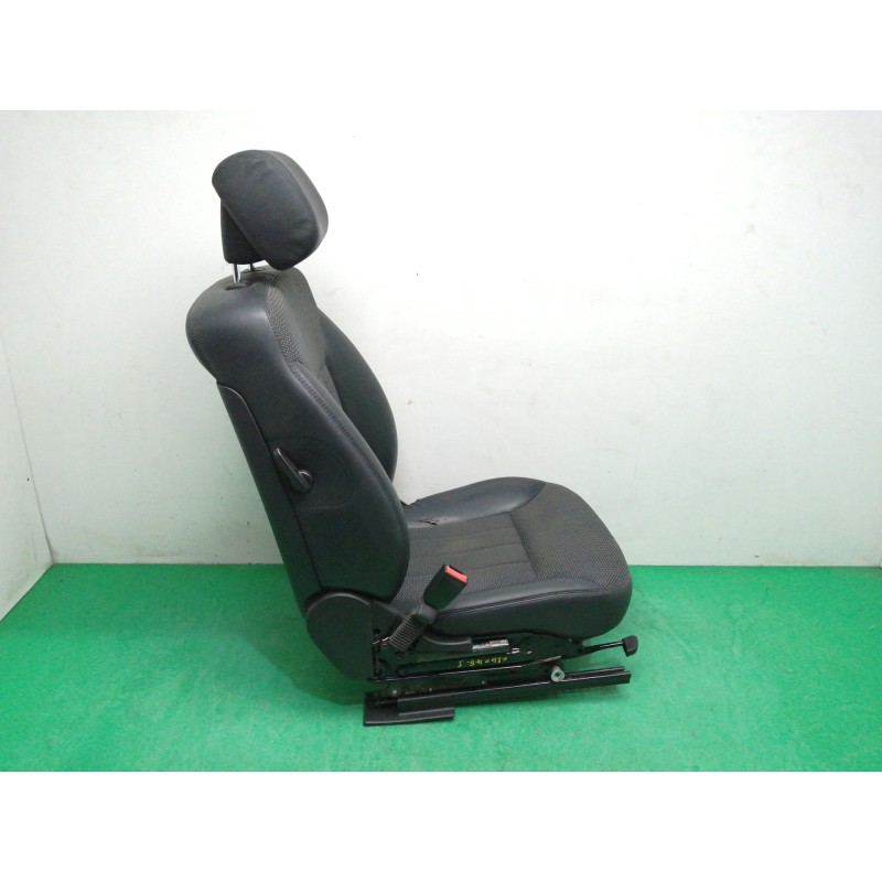ASIENTO DELANTERO IZQUIERDO OBSERVAR FOTOS