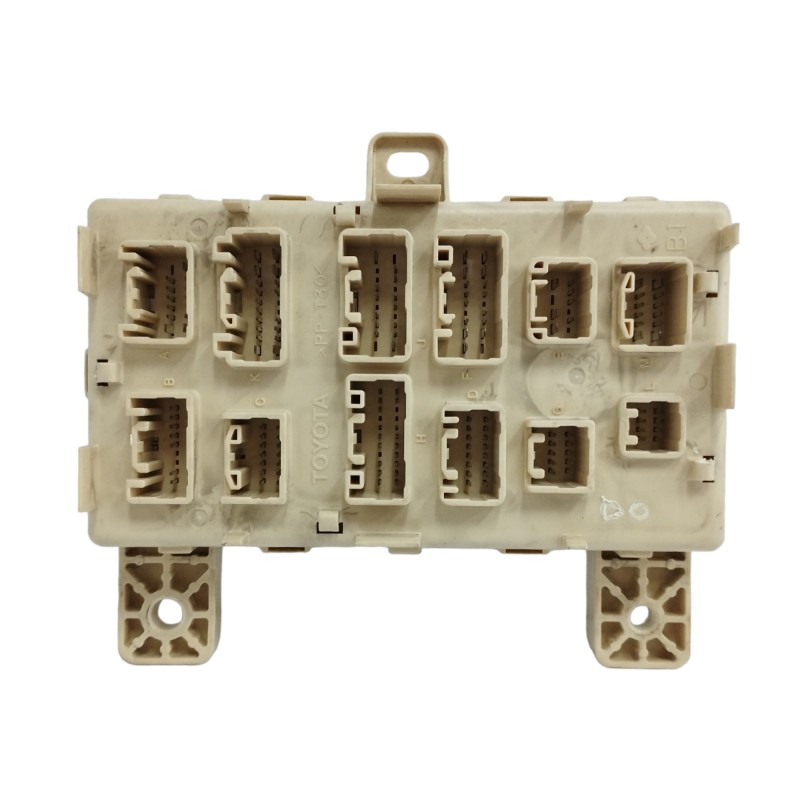 CAJA RELES / FUSIBLES