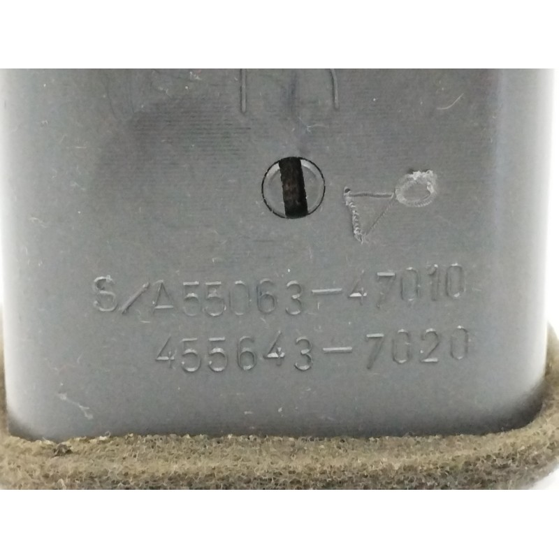 REJILLA AIREADORA CENTRAL DERECHA