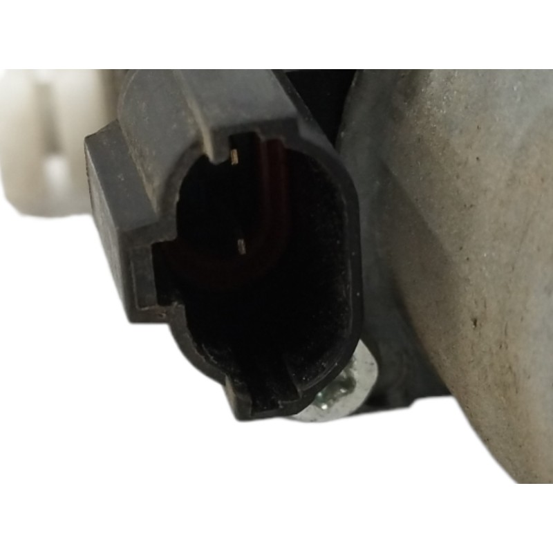 ELEVALUNAS TRASERO DERECHO