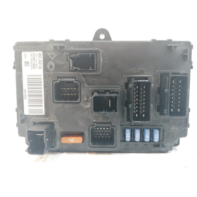 CAJA RELES / FUSIBLES BSCA0200 S120017003I