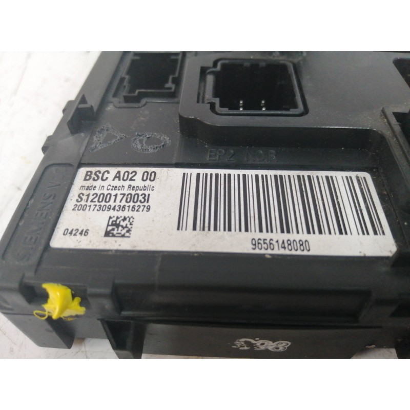 CAJA RELES / FUSIBLES BSCA0200 S120017003I