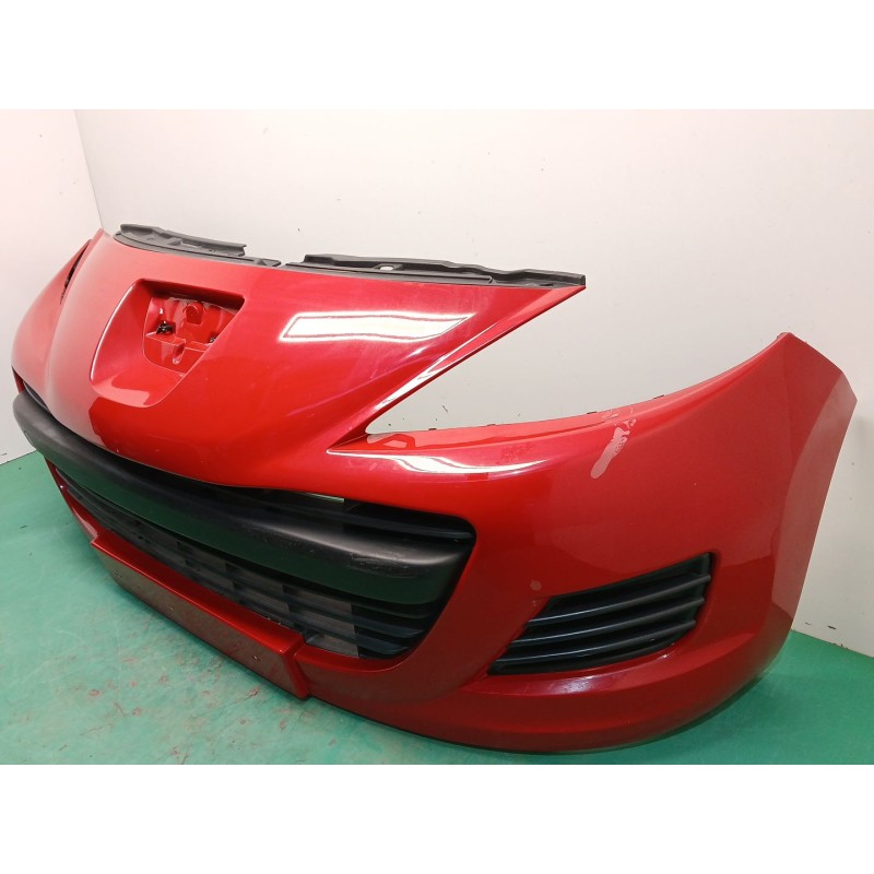 PARAGOLPES DELANTERO