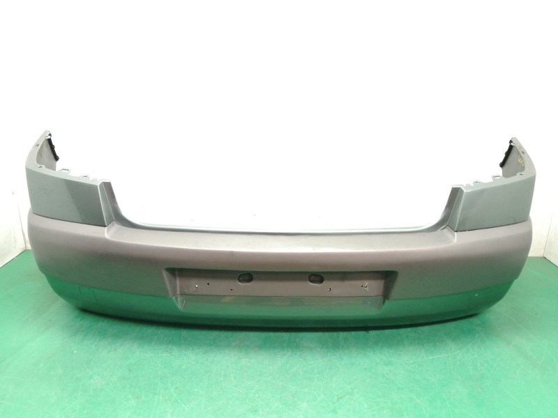 Recambio de paragolpes trasero para renault megane ii berlina 5p 1.6 16v referencia OEM IAM 8200238323  