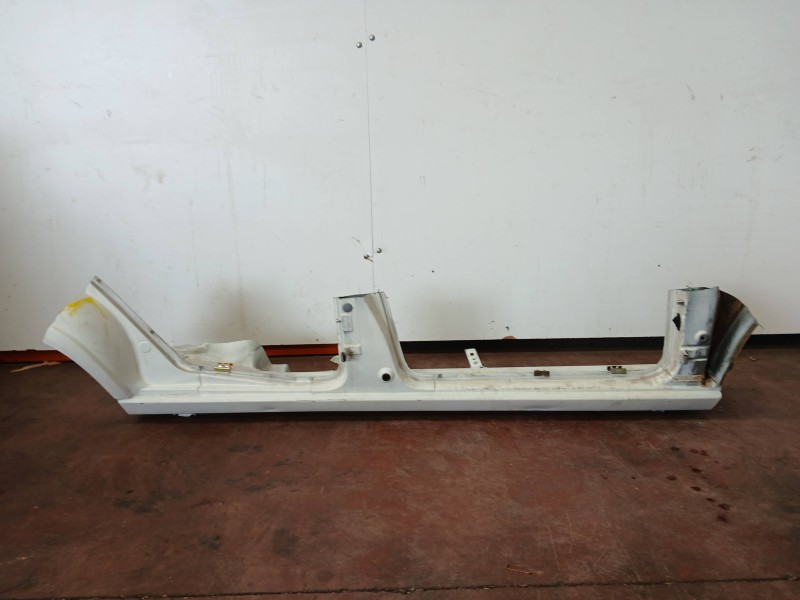 Recambio de estribos laterales para peugeot 309 gld referencia OEM IAM   