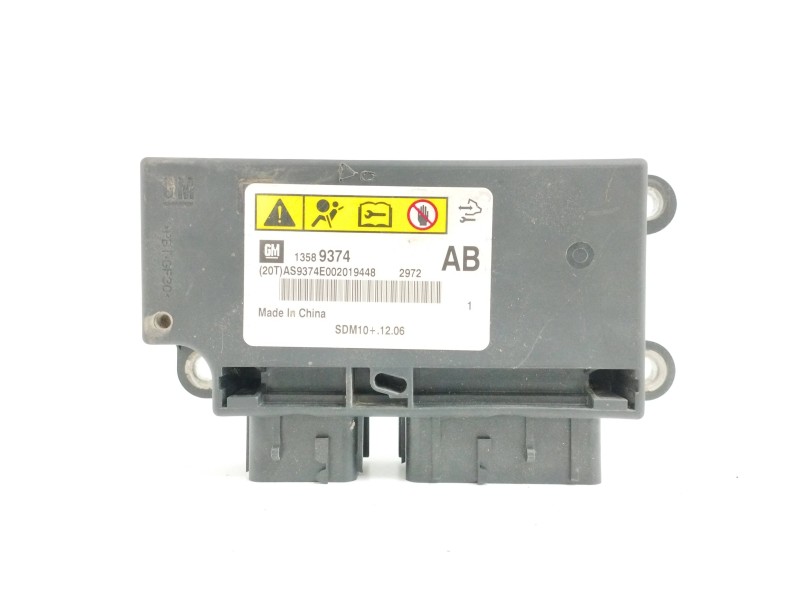 Recambio de centralita airbag para chevrolet orlando 1.8 cat referencia OEM IAM 13589374  
