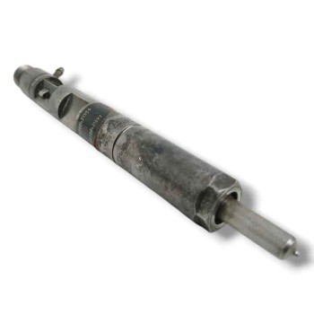 Recambio de inyector para renault clio iii authentique referencia OEM IAM 8200421359  