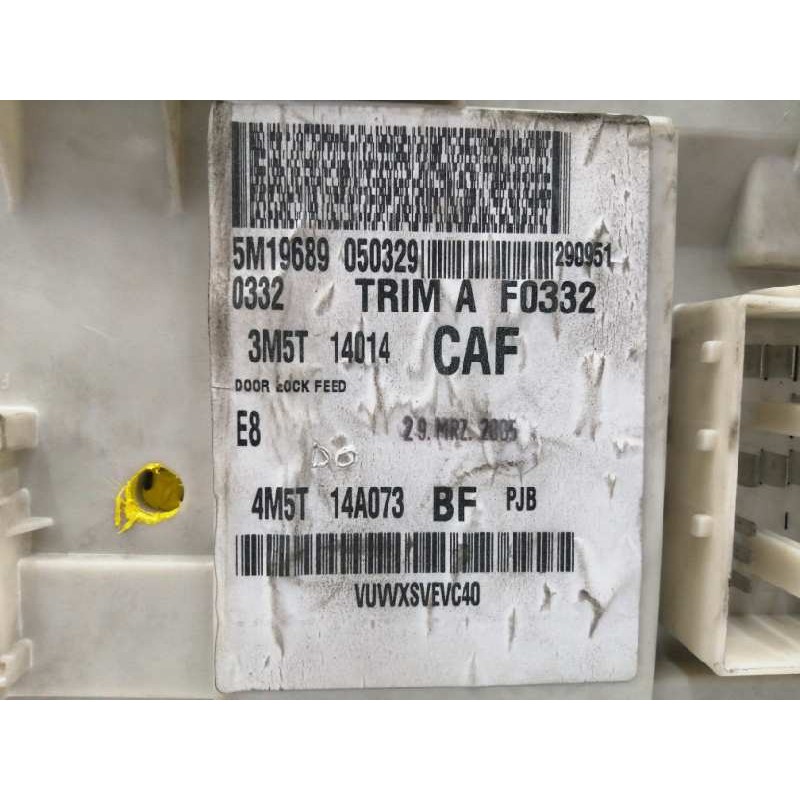 CAJA RELES / FUSIBLES