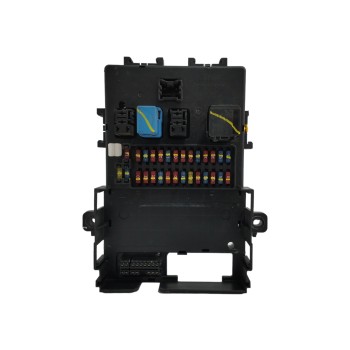 Recambio de caja reles / fusibles para nissan terrano/terrano.ii (r20) 2.7 turbodiesel referencia OEM IAM  OBSERVAR FOTOS 