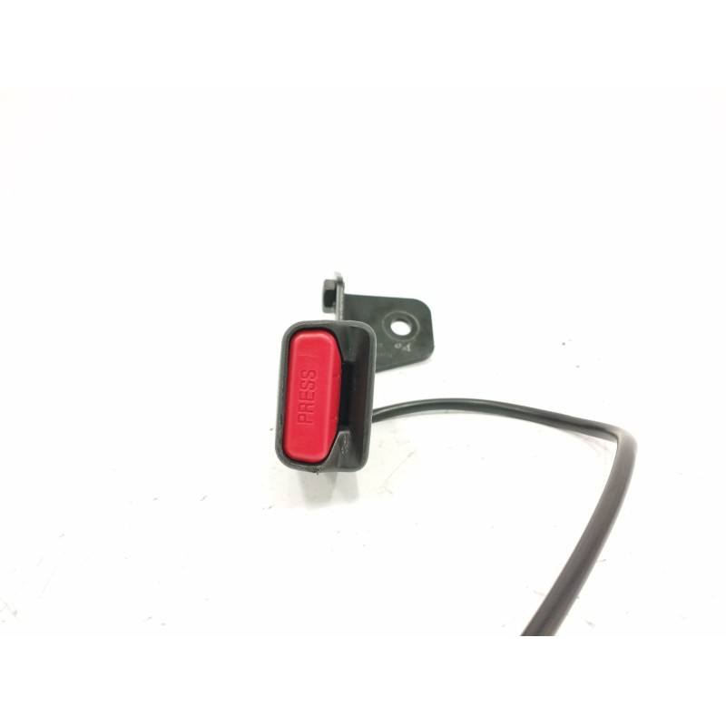 Recambio de enganche cinturon izquierdo para renault kadjar 1.3 tce referencia OEM IAM  TRASERO 