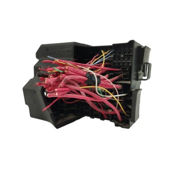 Recambio de caja reles / fusibles para renault laguna grandtour iii 2.0 dci diesel fap referencia OEM IAM 8200393836D  