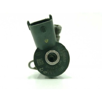 Recambio de inyector para ford focus c-max (cap) trend (d) referencia OEM IAM 0445110185  