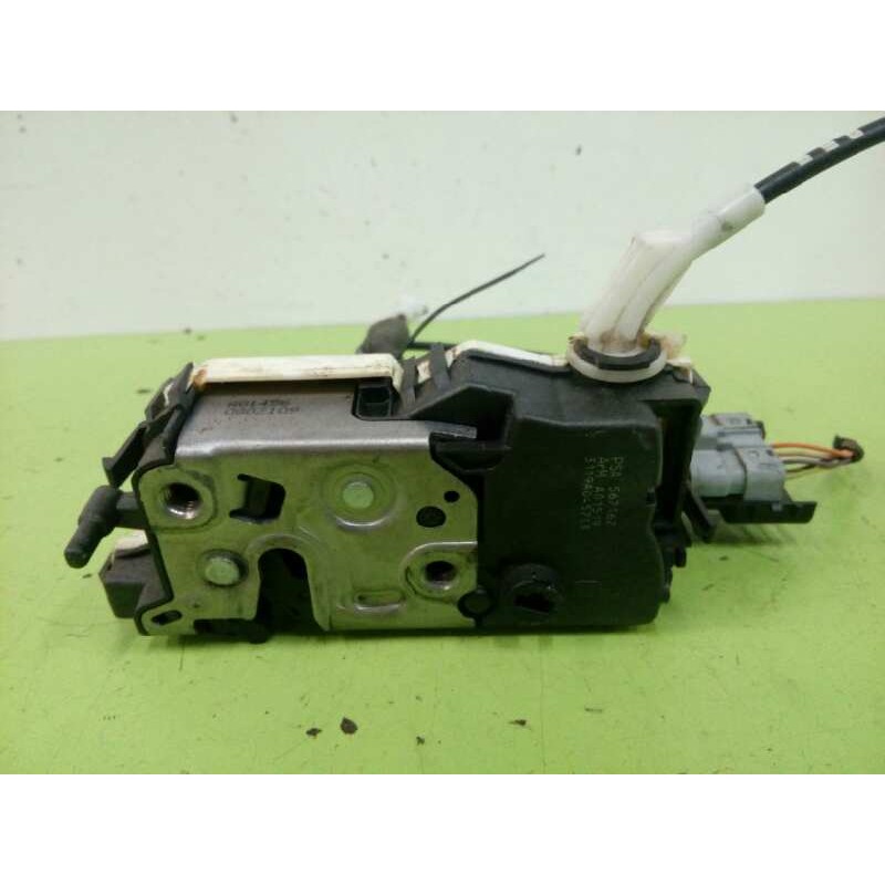 Recambio de cerradura puerta trasera derecha para peugeot 308 confort referencia OEM IAM 567162  