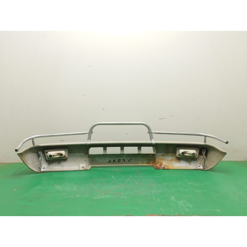 PARAGOLPES DELANTERO