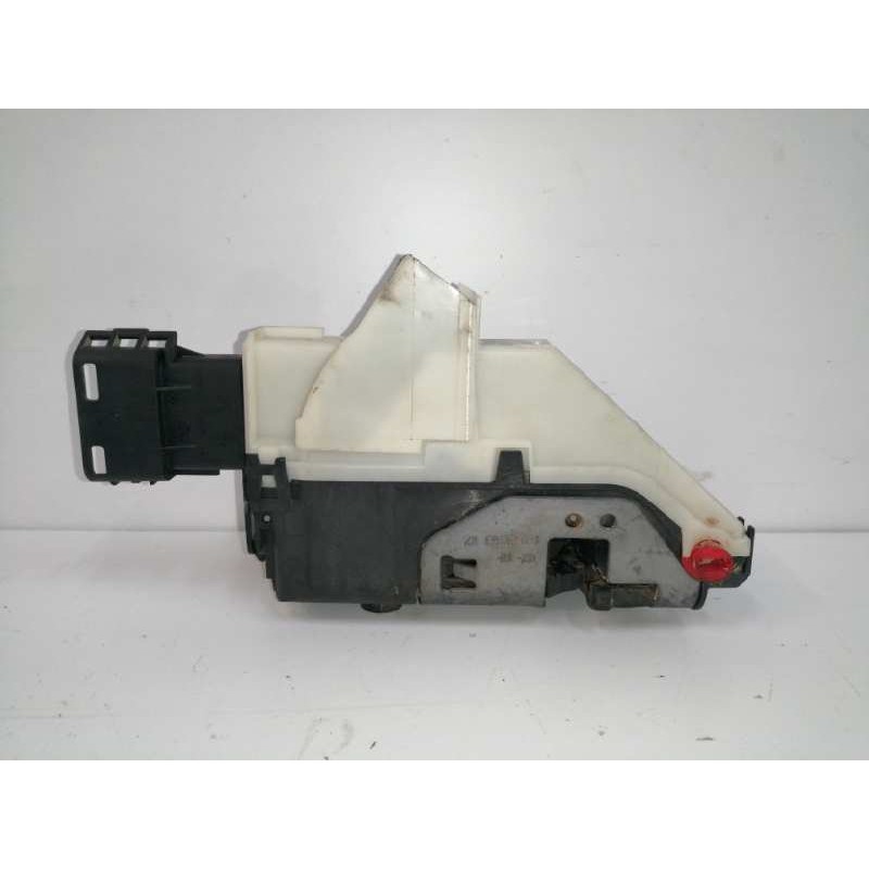 CERRADURA PUERTA LATERAL DERECHA