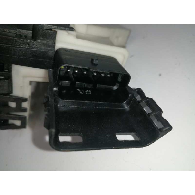 CERRADURA PUERTA LATERAL IZQUIERDA