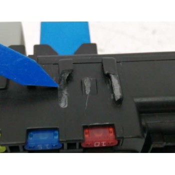 Recambio de caja reles / fusibles para hyundai santa fe (sm) 2.0 crdi cat referencia OEM IAM 9118826105 OBSERVAR FOTOS 