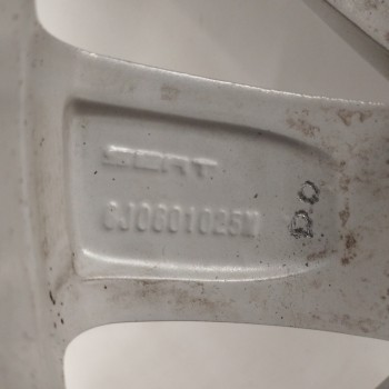 Recambio de llanta para seat ibiza st (6p8) 1.4 tdi referencia OEM IAM 6J0601025M 6X15H2 ET38 5H 5X100