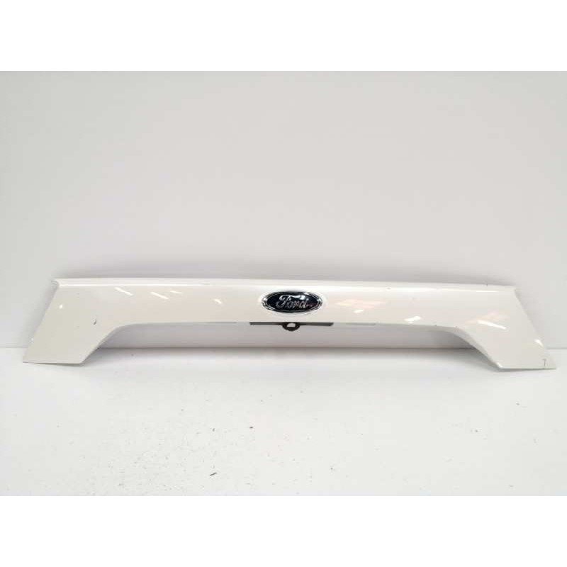Recambio de moldura para ford kuga (cbs) referencia OEM IAM GJ54S43404A TRASERA PORTON BLANCO PERLA OBSERVAR FOTOS