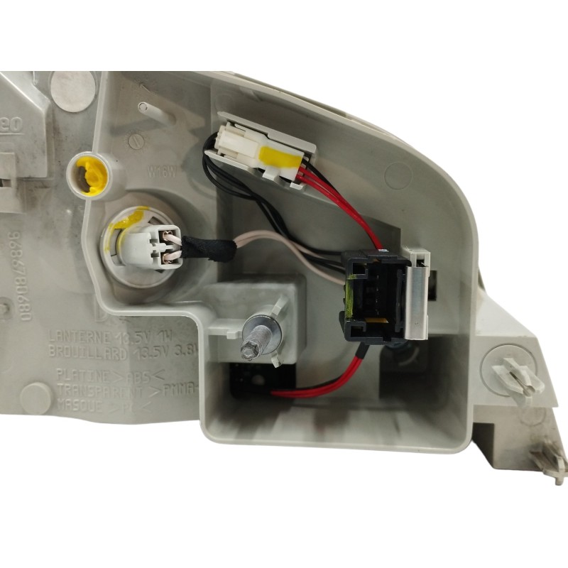 PILOTO TRASERO DERECHO INTERIOR