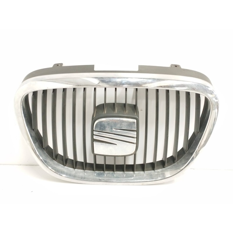 Recambio de rejilla delantera para seat toledo (5p2) hot referencia OEM IAM 5P0853654  
