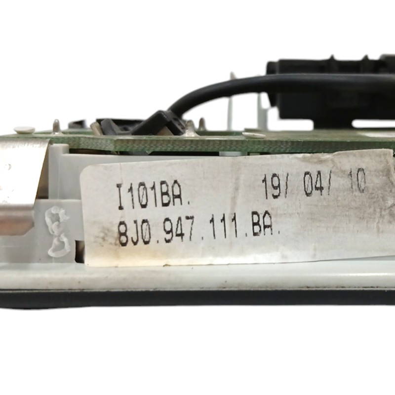 LUZ INTERIOR 8J0951177