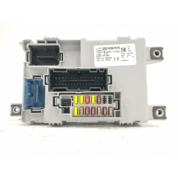 CAJA RELES / FUSIBLES 00519367970 