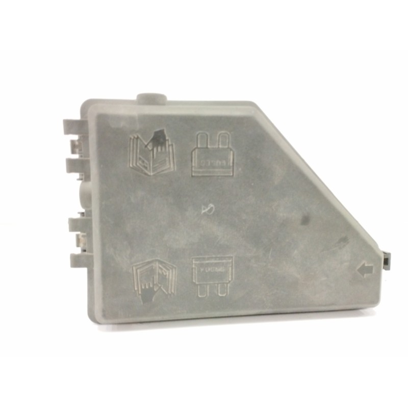 CAJA RELES / FUSIBLES