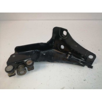 Recambio de soporte / guia puerta corredera para peugeot partner kombi 1.6 blue-hdi fap referencia OEM IAM 9680486680 INFERIOR L