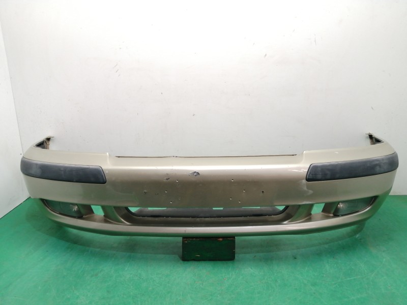 Recambio de paragolpes delantero para volvo s40 berlina 1.6 cat referencia OEM IAM 30865537 OBSERVAR FOTOS 