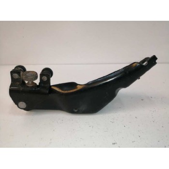 Recambio de soporte / guia puerta corredera para peugeot partner kombi 1.6 blue-hdi fap referencia OEM IAM 9680486680 INFERIOR L