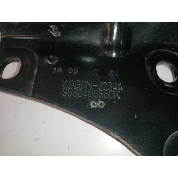Recambio de soporte / guia puerta corredera para peugeot partner kombi 1.6 blue-hdi fap referencia OEM IAM 9680486680 INFERIOR L