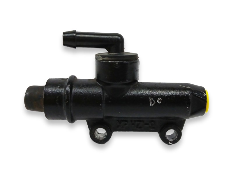 Recambio de bomba freno trasera para benelli bn 125 bn 125 referencia OEM IAM 55400J800001 Recambio de bomba freno trasera para benelli bn 125 bn 125 referencia OEM IAM 55400J800001