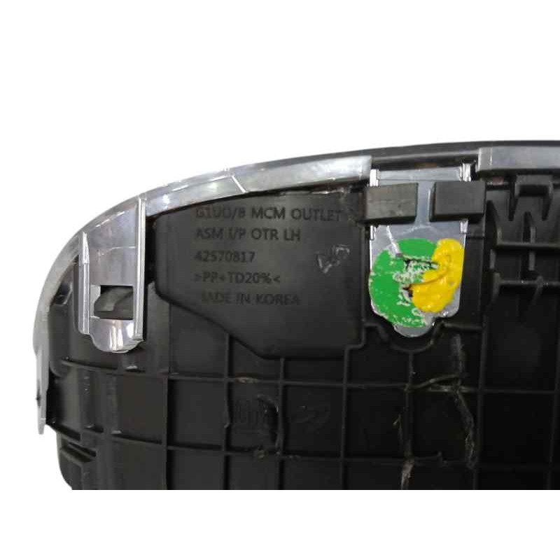 REJILLA AIREADORA DELANTERA IZQUIERDA