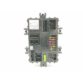 CAJA RELES / FUSIBLES GU5T14B476EBF A2C75518203 
