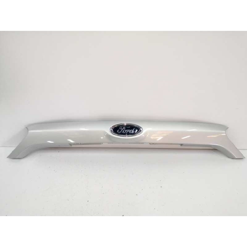 Recambio de moldura para ford mondeo turn. referencia OEM IAM DS73N43404A TRASERA PORTON PLATA