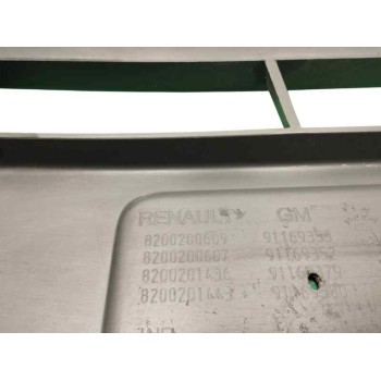 Recambio de paragolpes delantero para renault trafic combi (ab 4.01) 1.9 diesel referencia OEM IAM 8200200609  