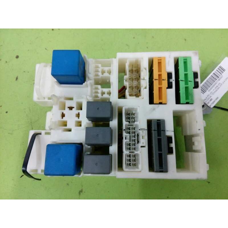 Recambio de caja reles / fusibles para hyundai terracan (hp) 2.9 crdi 4wd referencia OEM IAM 91720H1000  