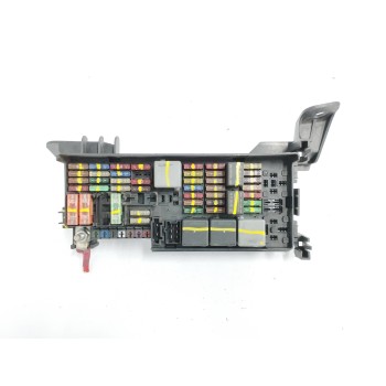 CAJA RELES / FUSIBLES A1645400272 15454741 2055072426