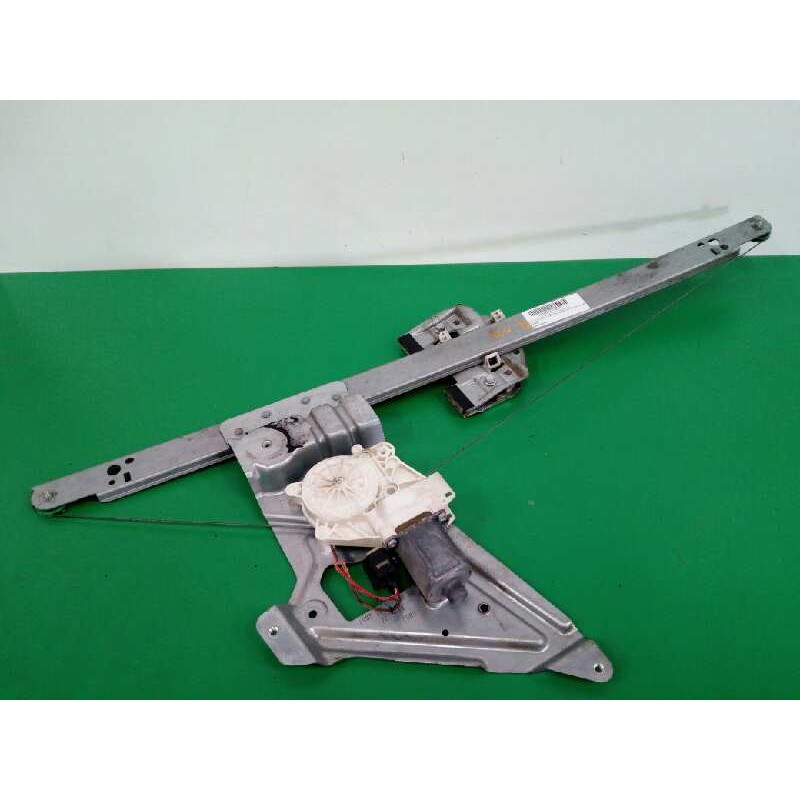 Recambio de elevalunas delantero derecho para volkswagen crafter combi (2e) combi 35 batalla corta referencia OEM IAM A906720014