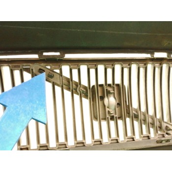 Recambio de paragolpes delantero para volvo v50 familiar 2.0 diesel cat referencia OEM IAM 30657005  