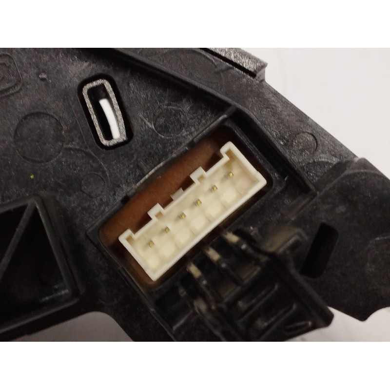 MANDO VOLANTE LADO IZQUIERDO