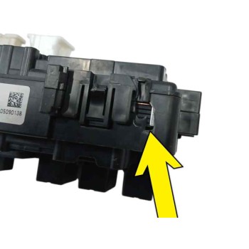 Recambio de caja reles / fusibles para infiniti q50 2.2 diesel cat referencia OEM IAM 243507991A OBSERVAR FOTO 