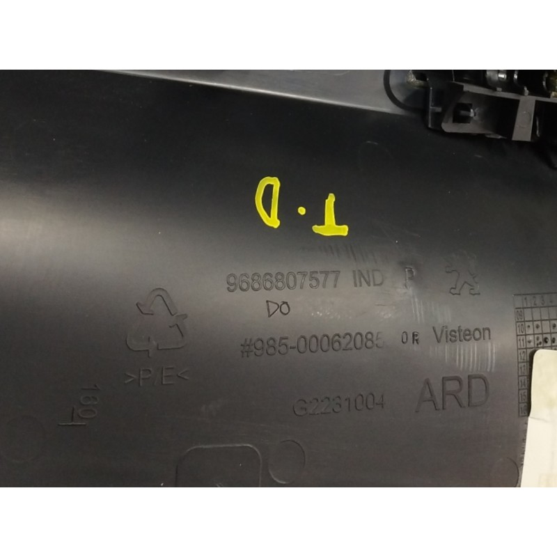 GUARNECIDO PUERTA TRASERA DERECHA