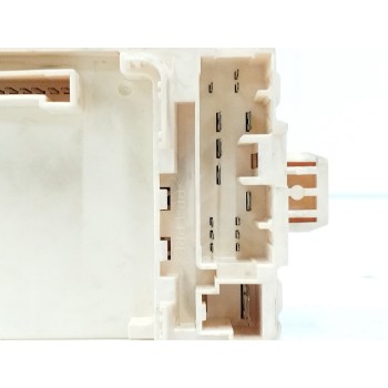 Recambio de caja reles / fusibles para mitsubishi galant berlina (ea0) 2.5 v6 24v cat referencia OEM IAM   