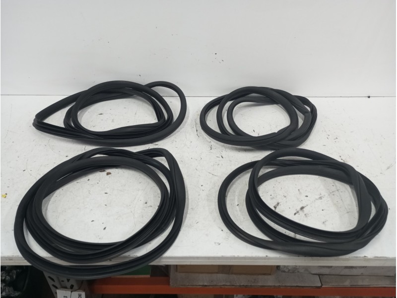Recambio de gomas contorno puerta para mg zs zs suv (azs1) 1.5 vti referencia OEM IAM Recambio de gomas contorno puerta para mg zs zs suv (azs1) 1.5 vti referencia OEM IAM