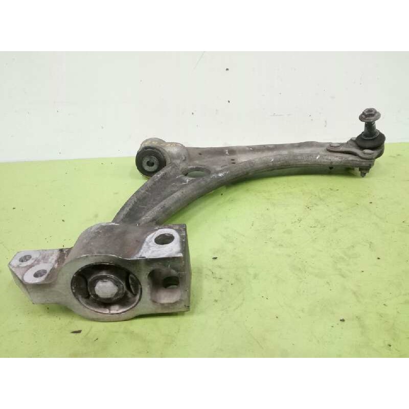 BRAZO SUSPENSION INFERIOR DELANTERO DERECHO