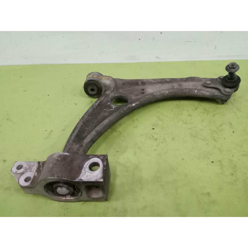 BRAZO SUSPENSION INFERIOR DELANTERO DERECHO