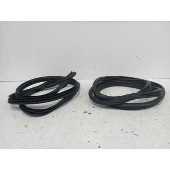 Recambio de gomas contorno puerta para mercedes-benz clase b (w245) 2.0 cdi cat referencia OEM IAM   