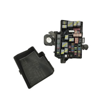 Recambio de caja reles / fusibles para toyota yaris (_p13_) 1.5 hybrid (nhp130_) referencia OEM IAM 82111F5350  